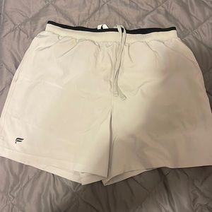 Fabletics 2in1 short 5inch